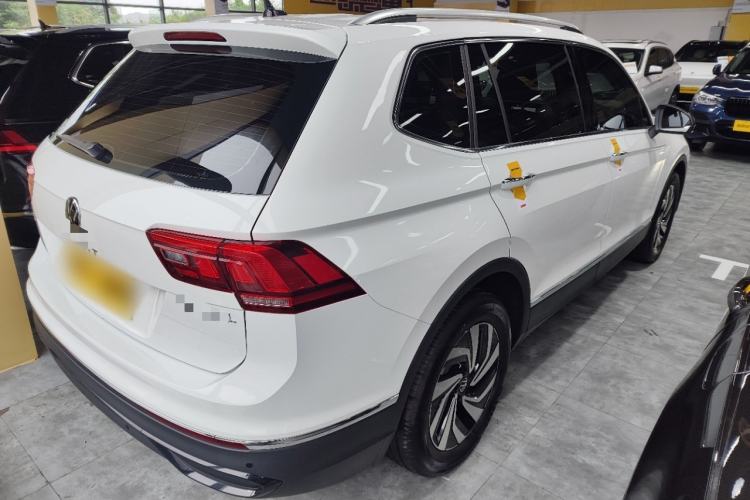 Used Volkswagen Tiguan L 2024 Outstanding Model 300TSI Automatic Two-Wheel Drive Longteng Edition Rear Right 45 Deg