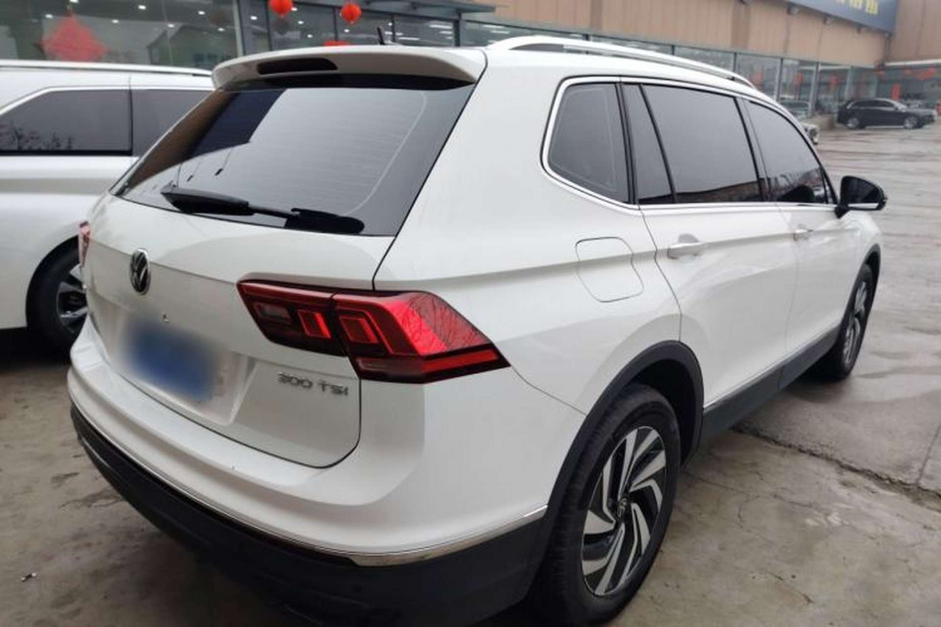 Used Volkswagen Tiguan L 2024 300TSI Automatic Two-Wheel Drive Smart Edition Rear Right 45 Deg