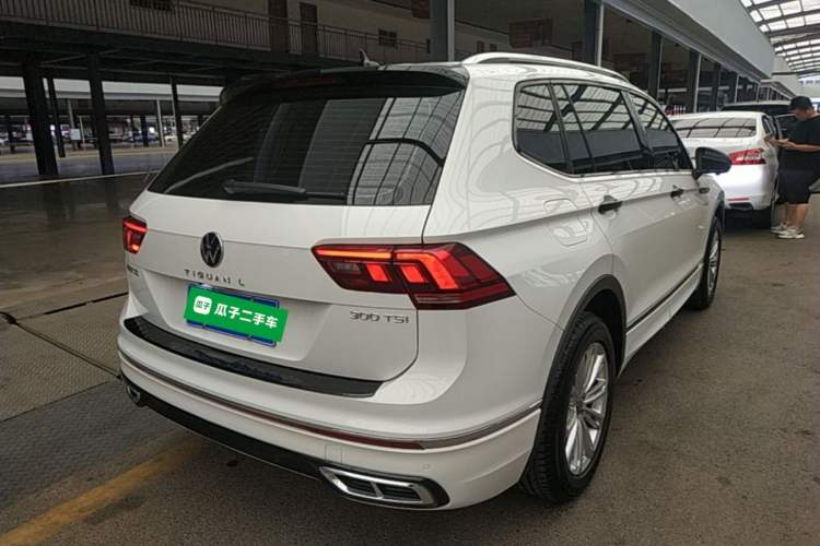 Used Volkswagen Tiguan L 2024 300TSI Automatic Two-Wheel Drive Smart Edition Rear Right 45 Deg