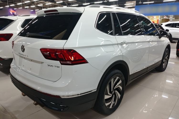 Used Volkswagen Tiguan L 2024 300TSI Automatic Two-Wheel Drive Smart Edition Rear Right 45 Deg