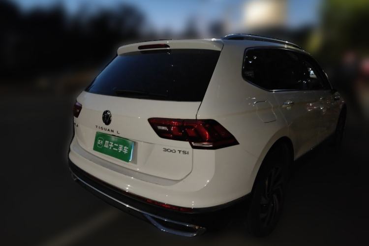 Used Volkswagen Tiguan L 2024 Outstanding Model 300TSI Automatic Two-Wheel Drive Longteng Edition Rear Right 45 Deg