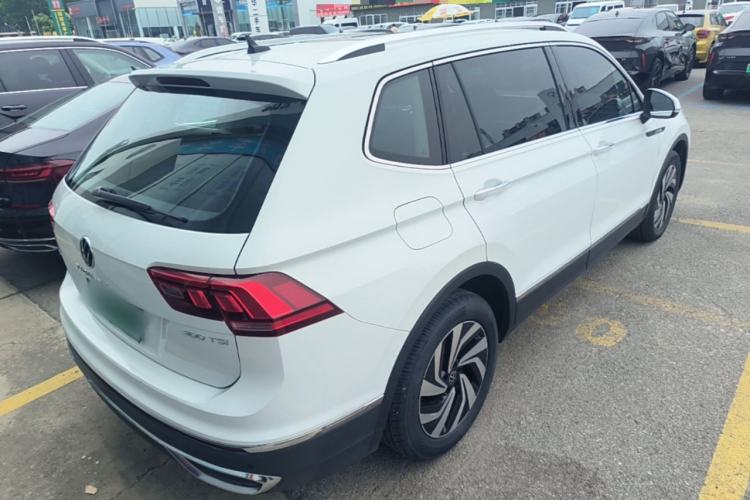 Used Volkswagen Tiguan L 2024 300TSI Automatic Two-Wheel Drive Smart Edition Rear Right 45 Deg