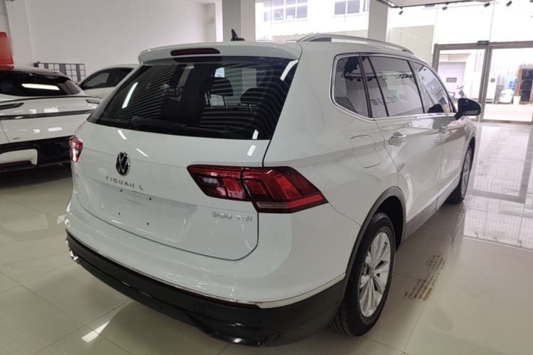 Used Volkswagen Tiguan L 2024 Outstanding Model 300TSI Automatic Two-Wheel Drive Longteng Edition Rear Right 45 Deg
