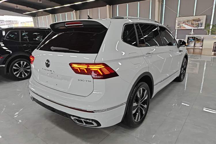 Used Volkswagen Tiguan L 2024 330TSI Automatic Two-Wheel Drive R-Line Enhanced Edition Rear Right 45 Deg