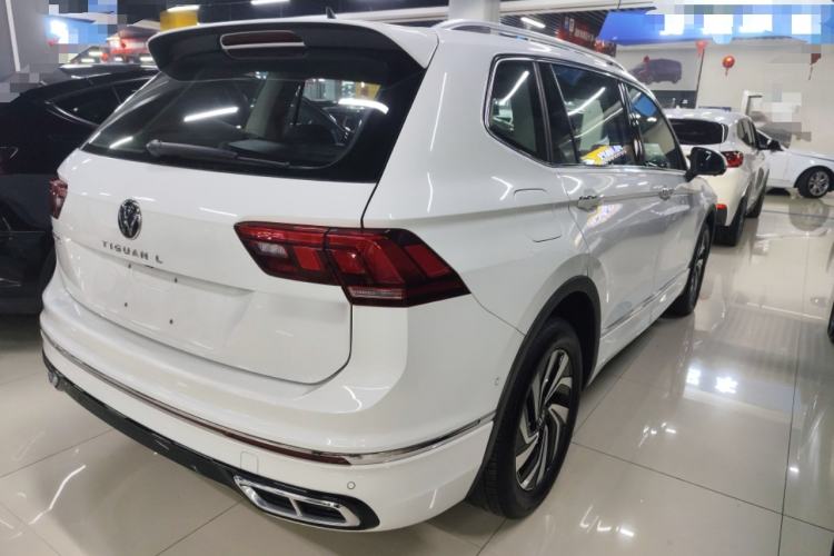 Used Volkswagen Tiguan L 2024 Outstanding Model 330TSI Automatic Two-Wheel Drive R-Line Dragon Glory Edition Rear Right 45 Deg
