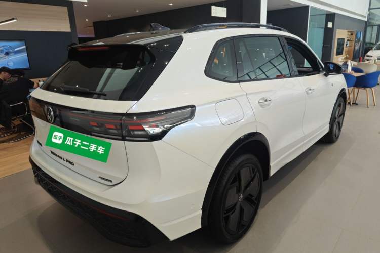 Used Volkswagen Tiguan L 2024 PRO 380TSI Four-Wheel Drive R-Line Prestige Edition Rear Right 45 Deg