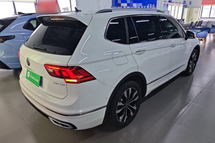 Used Volkswagen Tiguan L 2024 Outstanding Model 330TSI Automatic Two-Wheel Drive R-Line Dragon Glory Edition Rear Right 45 Deg