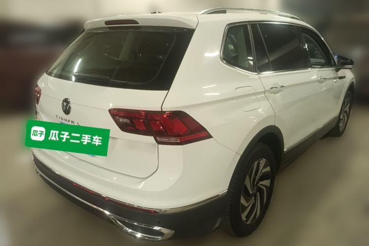 Used Volkswagen Tiguan L 2024 300TSI Automatic Two-Wheel Drive Smart Edition Rear Right 45 Deg
