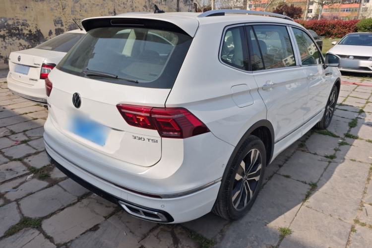 Used Volkswagen Tiguan L 2024 330TSI Automatic Two-Wheel Drive R-Line Enhanced Edition Rear Right 45 Deg