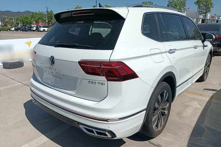 Used Volkswagen Tiguan L 2024 330TSI Automatic Two-Wheel Drive R-Line Enhanced Edition Rear Right 45 Deg