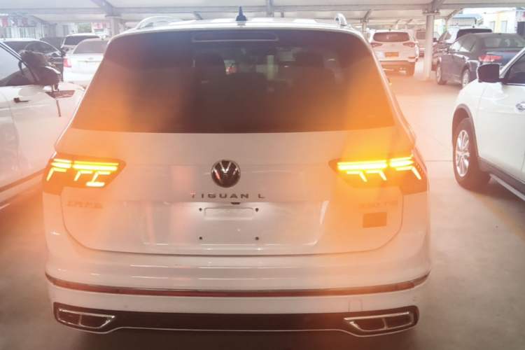 Used Volkswagen Tiguan L 2024 330TSI Automatic Two-Wheel Drive R-Line Enhanced Edition Rear