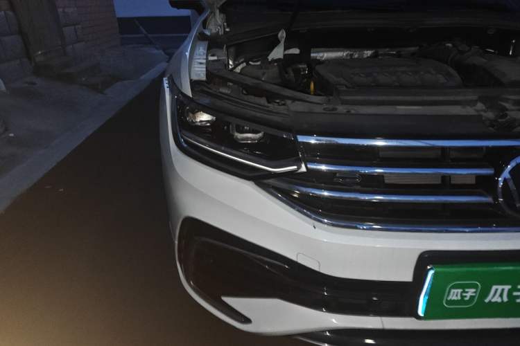 Used Volkswagen Tiguan L 2024 330TSI Automatic Two-Wheel Drive R-Line Enhanced Edition Right Front Headlight