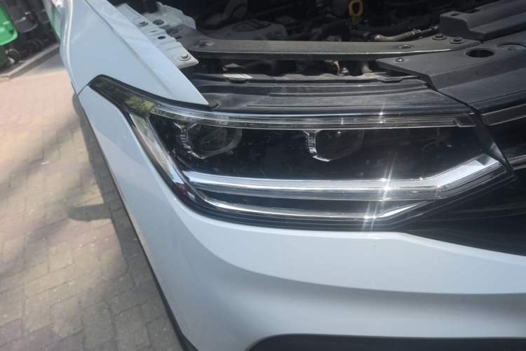 Used Volkswagen Tiguan L 2024 300TSI Automatic Two-Wheel Drive Smart Edition Right Front Headlight