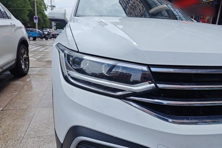 Used Volkswagen Tiguan L 2024 300TSI Automatic Two-Wheel Drive Smart Edition Right Front Headlight