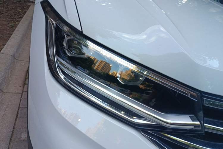 Used Volkswagen Tiguan L 2024 300TSI Automatic Two-Wheel Drive Smart Edition Right Front Headlight