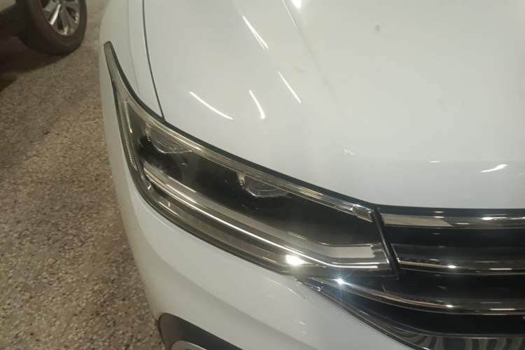Used Volkswagen Tiguan L 2024 300TSI Automatic Two-Wheel Drive Smart Edition Right Front Headlight