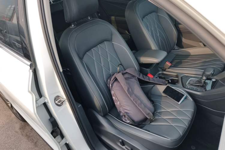 Used Volkswagen Tiguan L 2024 300TSI Automatic Two-Wheel Drive Smart Edition Right Front Seat