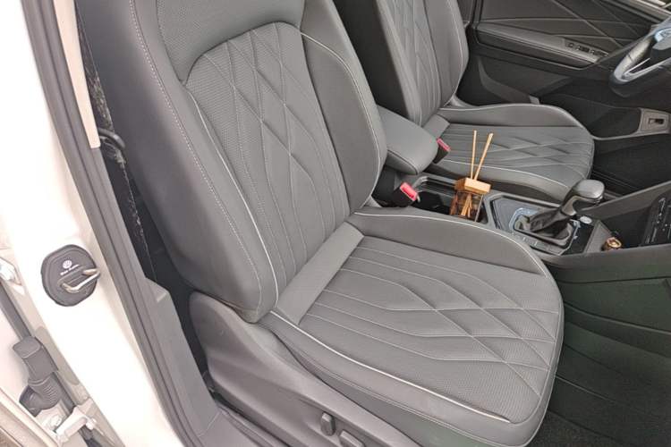 Used Volkswagen Tiguan L 2024 300TSI Automatic Two-Wheel Drive Smart Edition Right Front Seat
