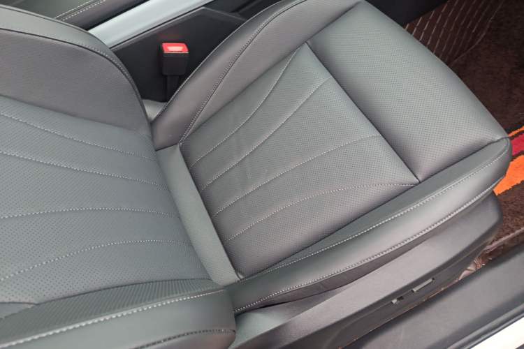 Used Volkswagen Tiguan L 2024 PRO 330TSI Two-Wheel Drive Smart Drive Edition Right Front Seat