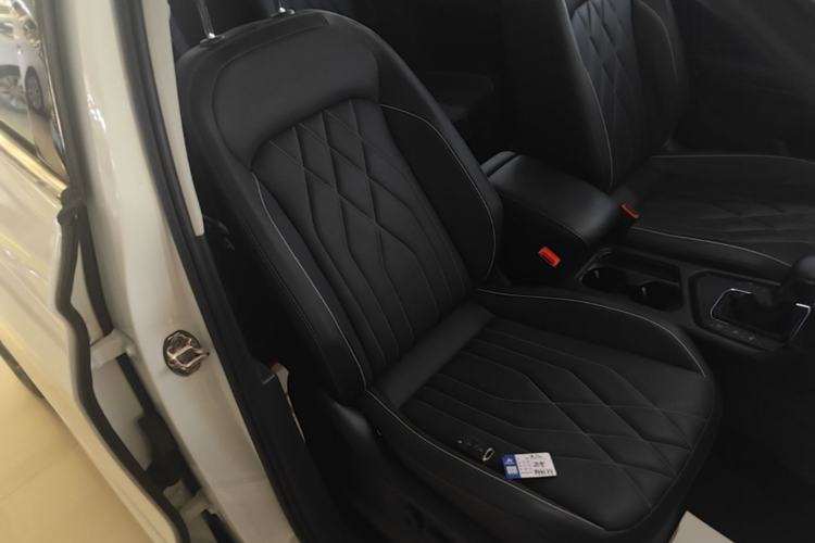 Used Volkswagen Tiguan L 2024 330TSI Automatic Two-Wheel Drive R-Line Enhanced Edition Right Front Seat