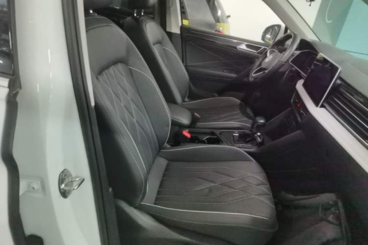 Used Volkswagen Tiguan L 2024 300TSI Automatic Two-Wheel Drive Smart Edition Right Front Seat