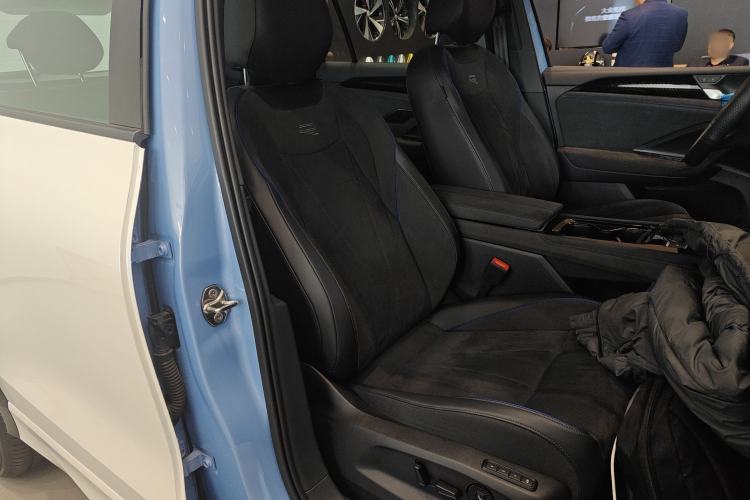 Used Volkswagen Tiguan L 2024 PRO 380TSI Four-Wheel Drive R-Line Prestige Edition Right Front Seat