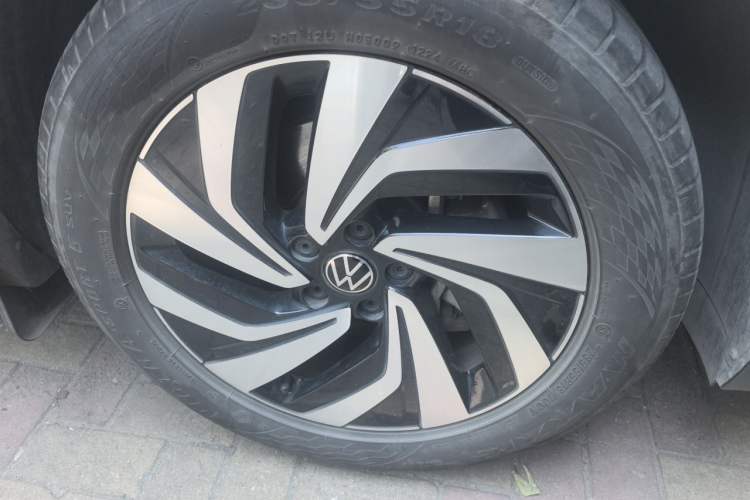 Used Volkswagen Tiguan L 2024 300TSI Automatic Two-Wheel Drive Smart Edition Right Front Wheel Hub