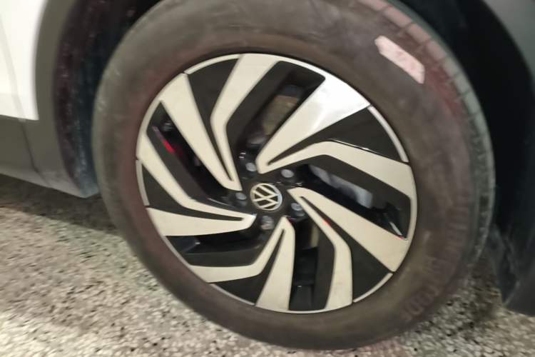 Used Volkswagen Tiguan L 2024 300TSI Automatic Two-Wheel Drive Smart Edition Right Front Wheel Hub