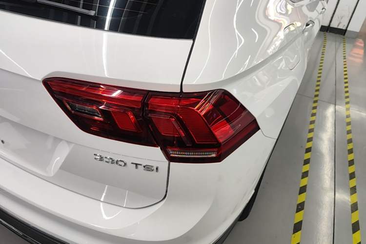 Used Volkswagen Tiguan L 2024 330TSI Automatic Two-Wheel Drive Smart Edition Right Rear Taillight