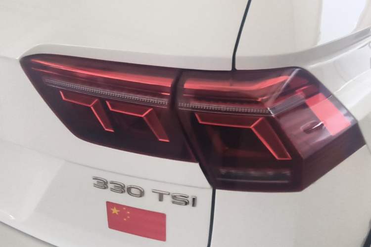 Used Volkswagen Tiguan L 2024 330TSI Automatic Two-Wheel Drive R-Line Enhanced Edition Right Rear Taillight