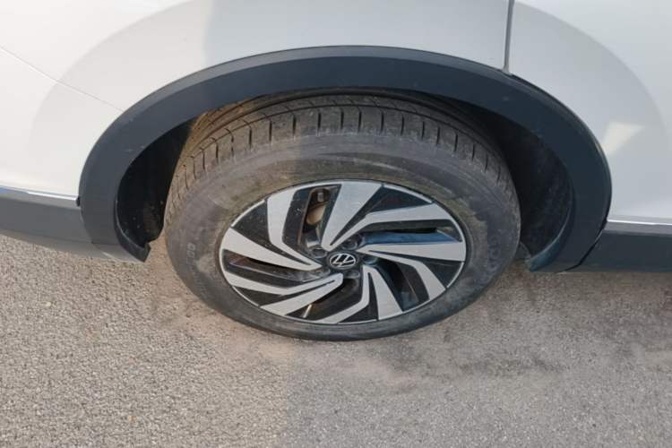 Used Volkswagen Tiguan L 2024 300TSI Automatic Two-Wheel Drive Smart Edition Right Rear Wheel Hub