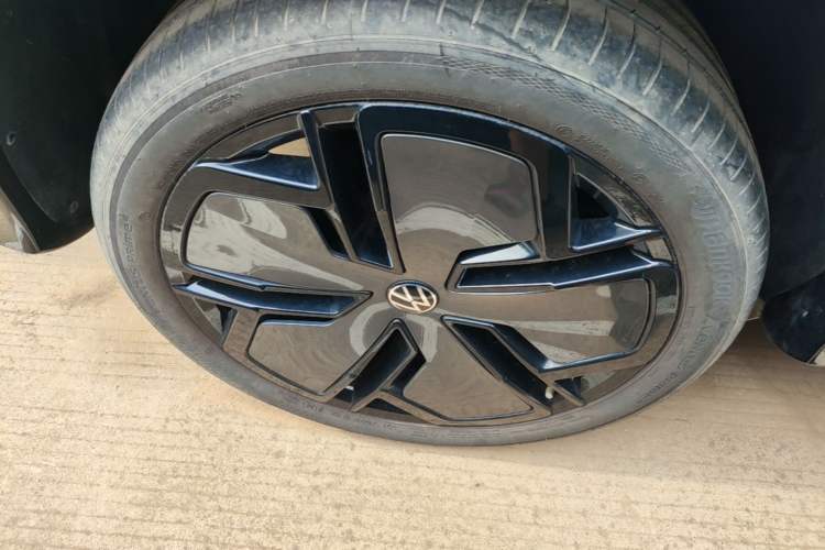 Used Volkswagen Tiguan L 2024 PRO 380TSI Four-Wheel Drive R-Line Prestige Edition Right Rear Wheel Hub