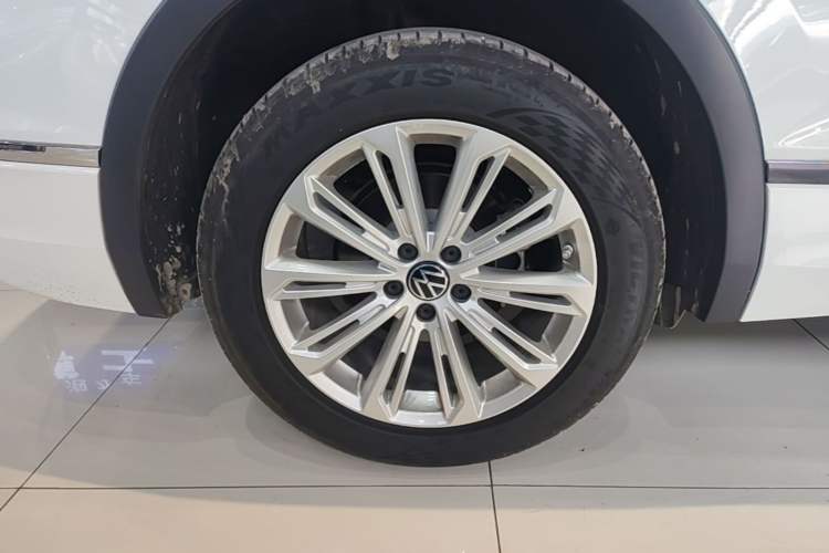 Used Volkswagen Tiguan L 2024 300TSI Automatic Two-Wheel Drive Smart Edition Right Rear Wheel Hub