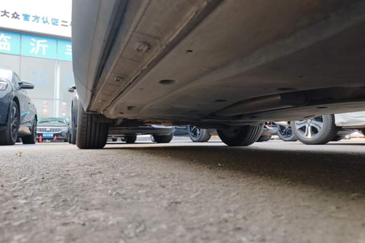 Used Volkswagen Tiguan L 2024 300TSI Automatic Two-Wheel Drive Smart Edition Right Side Sill