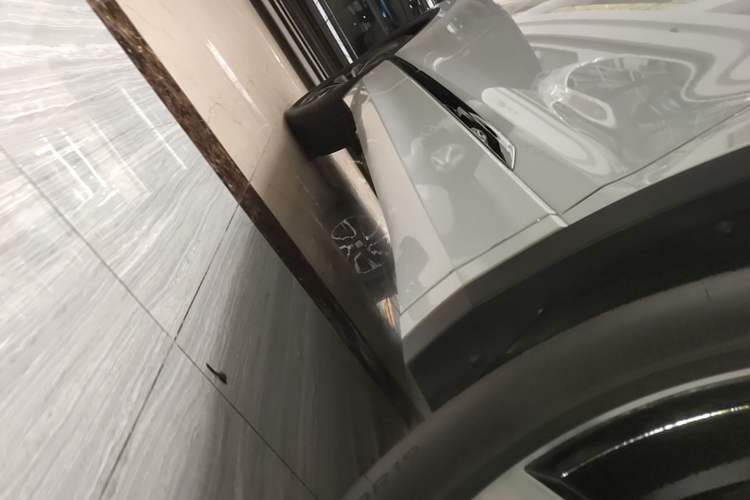 Used Volkswagen Tiguan L 2024 330TSI Automatic Two-Wheel Drive R-Line Enhanced Edition Right Side Sill