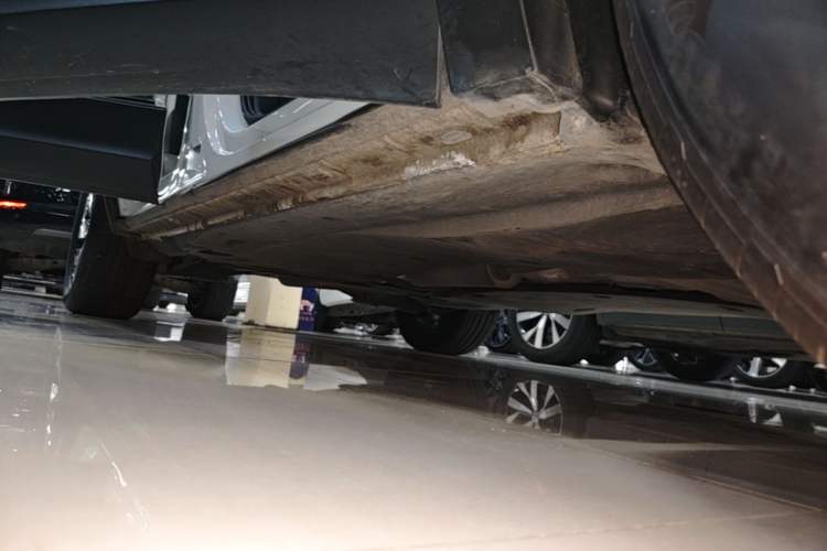 Used Volkswagen Tiguan L 2024 300TSI Automatic Two-Wheel Drive Smart Edition Right Side Sill