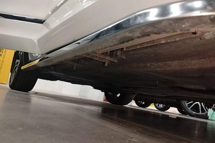 Used Volkswagen Tiguan L 2024 330TSI Automatic Two-Wheel Drive R-Line Enhanced Edition Right Side Sill