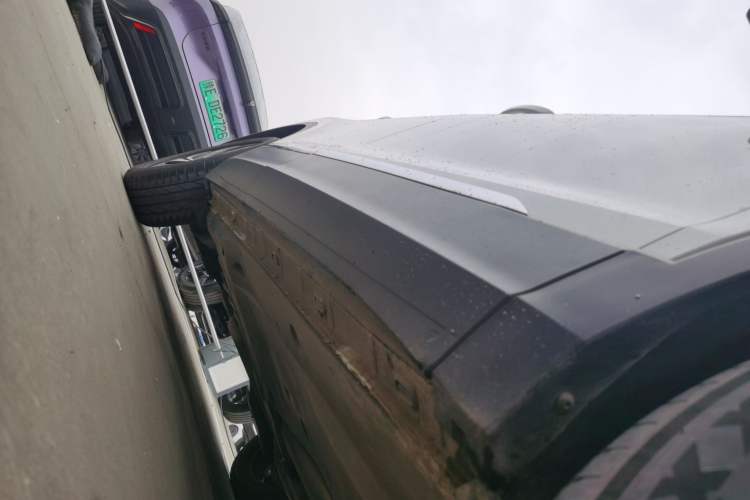 Used Volkswagen Tiguan L 2024 300TSI Automatic Two-Wheel Drive Smart Edition Right Side Sill