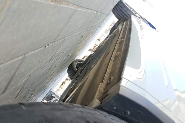 Used Volkswagen Tiguan L 2024 330TSI Automatic Two-Wheel Drive R-Line Enhanced Edition Right Side Sill