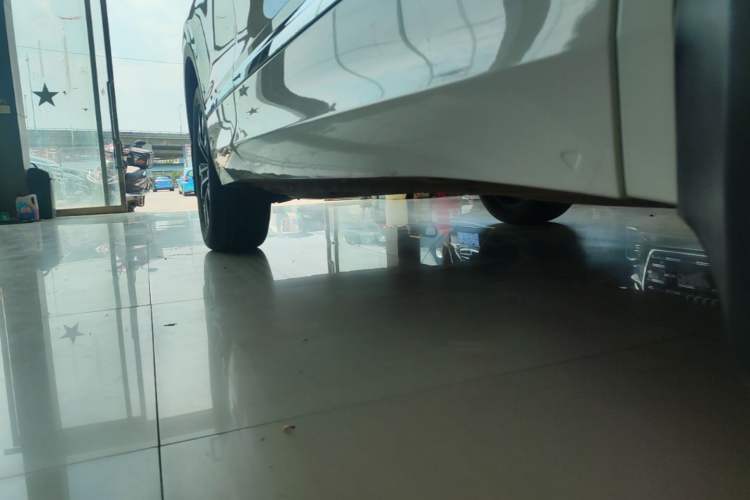 Used Volkswagen Tiguan L 2024 330TSI Automatic Two-Wheel Drive R-Line Enhanced Edition Right Side Sill