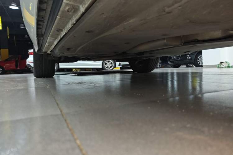 Used Volkswagen Tiguan L 2024 330TSI Automatic Two-Wheel Drive R-Line Enhanced Edition Right Side Sill