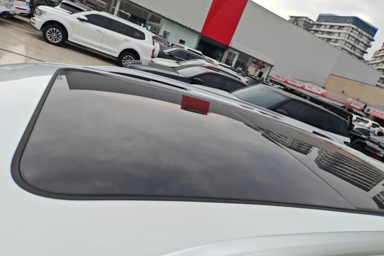 Used Volkswagen Tiguan L 2024 Outstanding Model 330TSI Automatic Two-Wheel Drive R-Line Dragon Glory Edition Roof