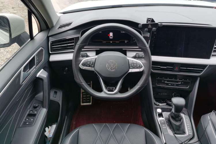 Used Volkswagen Tiguan L 2024 330TSI Automatic Two-Wheel Drive R-Line Enhanced Edition Steering Wheel