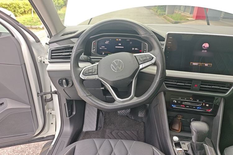 Used Volkswagen Tiguan L 2024 300TSI Automatic Two-Wheel Drive Smart Edition Steering Wheel