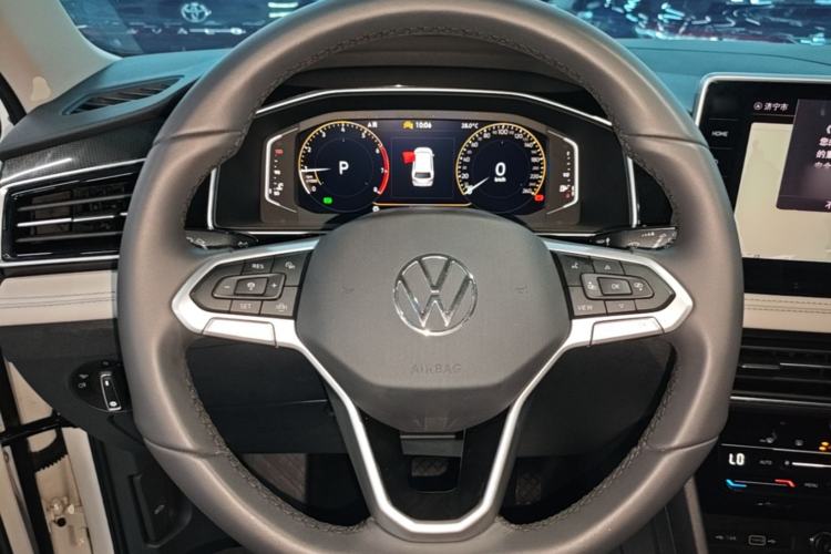 Used Volkswagen Tiguan L 2024 300TSI Automatic Two-Wheel Drive Smart Edition Steering Wheel