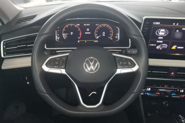 Used Volkswagen Tiguan L 2024 300TSI Automatic Two-Wheel Drive Smart Edition Steering Wheel