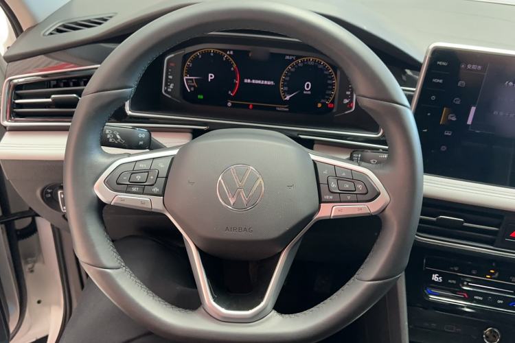 Used Volkswagen Tiguan L 2024 300TSI Automatic Two-Wheel Drive Smart Edition Steering Wheel