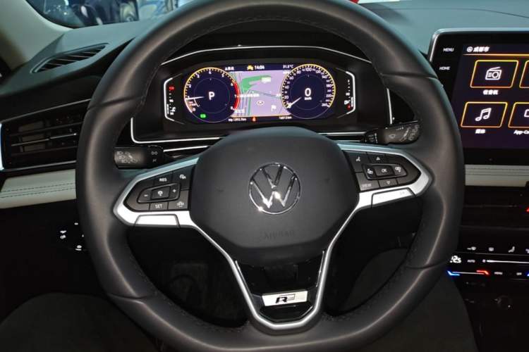 Used Volkswagen Tiguan L 2024 300TSI Automatic Two-Wheel Drive Smart Edition Steering Wheel