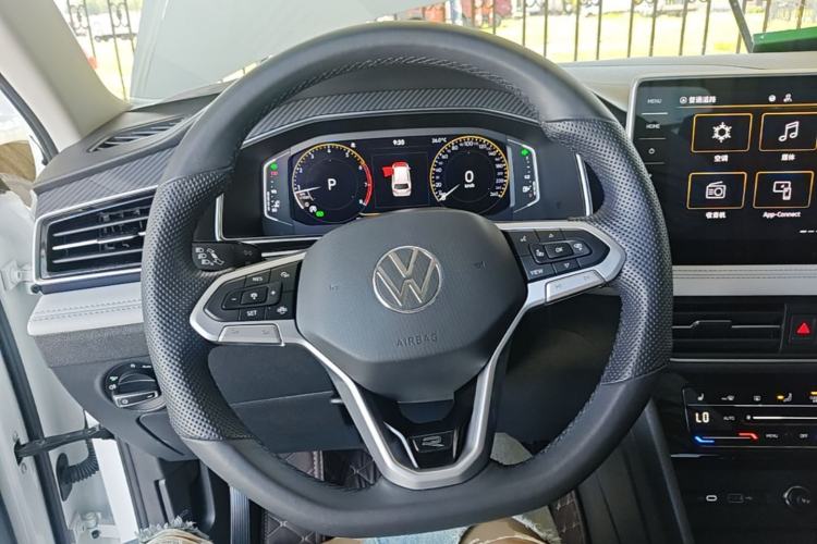 Used Volkswagen Tiguan L 2024 330TSI Automatic Two-Wheel Drive R-Line Enhanced Edition Steering Wheel