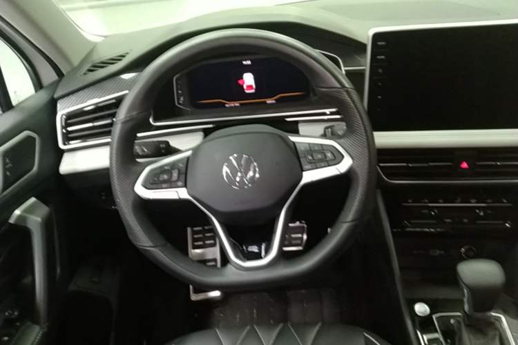 Used Volkswagen Tiguan L 2024 330TSI Automatic Two-Wheel Drive R-Line Enhanced Edition Steering Wheel